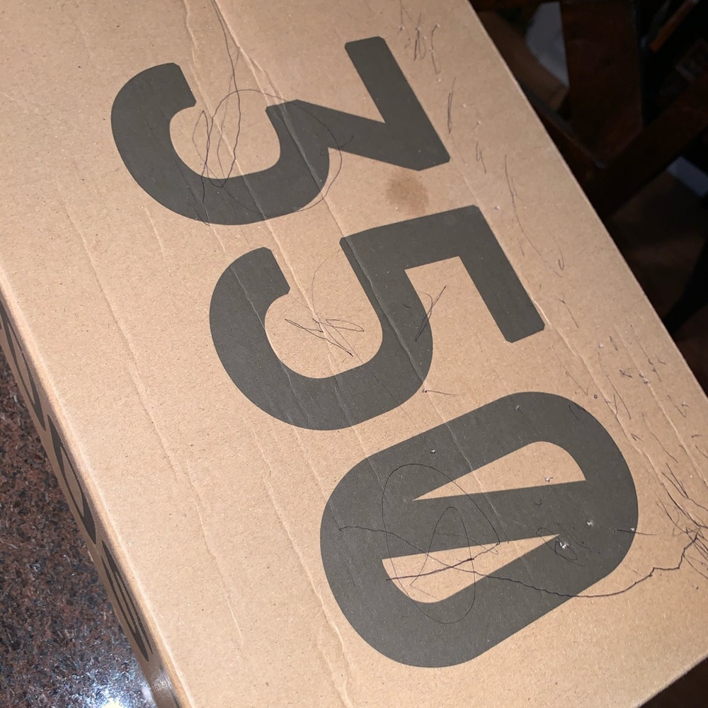 New Citrin Yeezy Boost 350 V2 Size 11 for Men - Picture 6 of 8